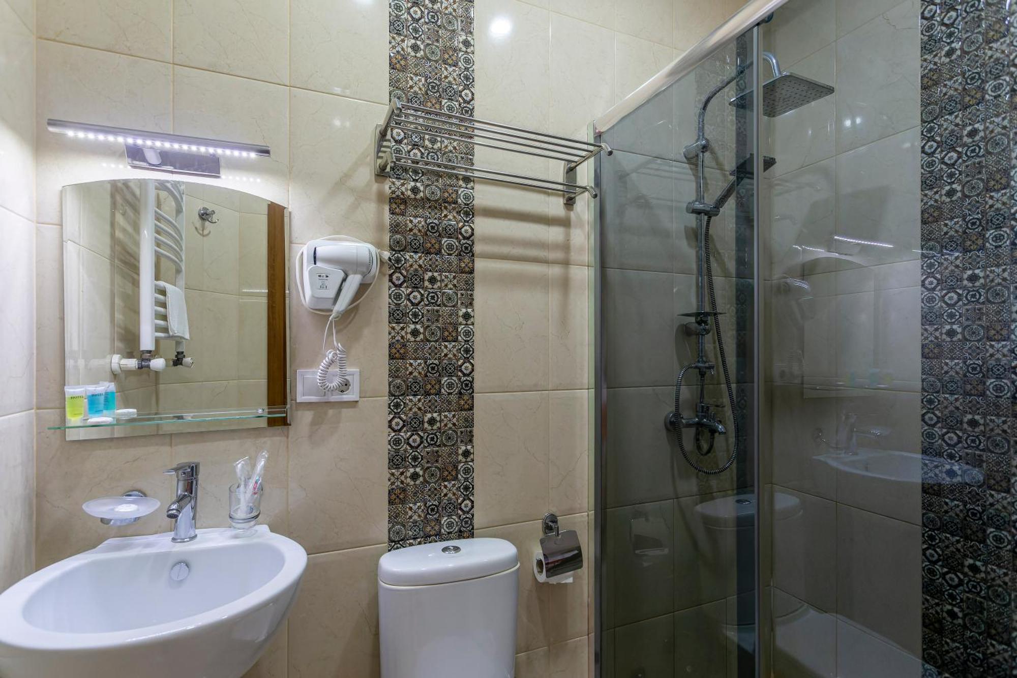 Hotel Middleton Tbilisi Exterior foto